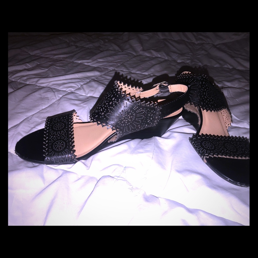 Black sandals